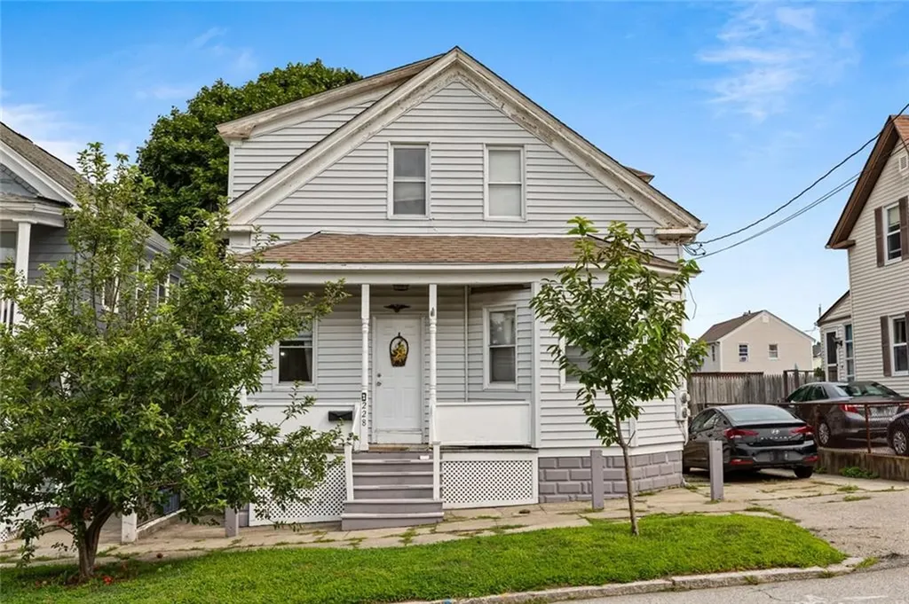 228 Farmington Avenue Cranston RI 02920