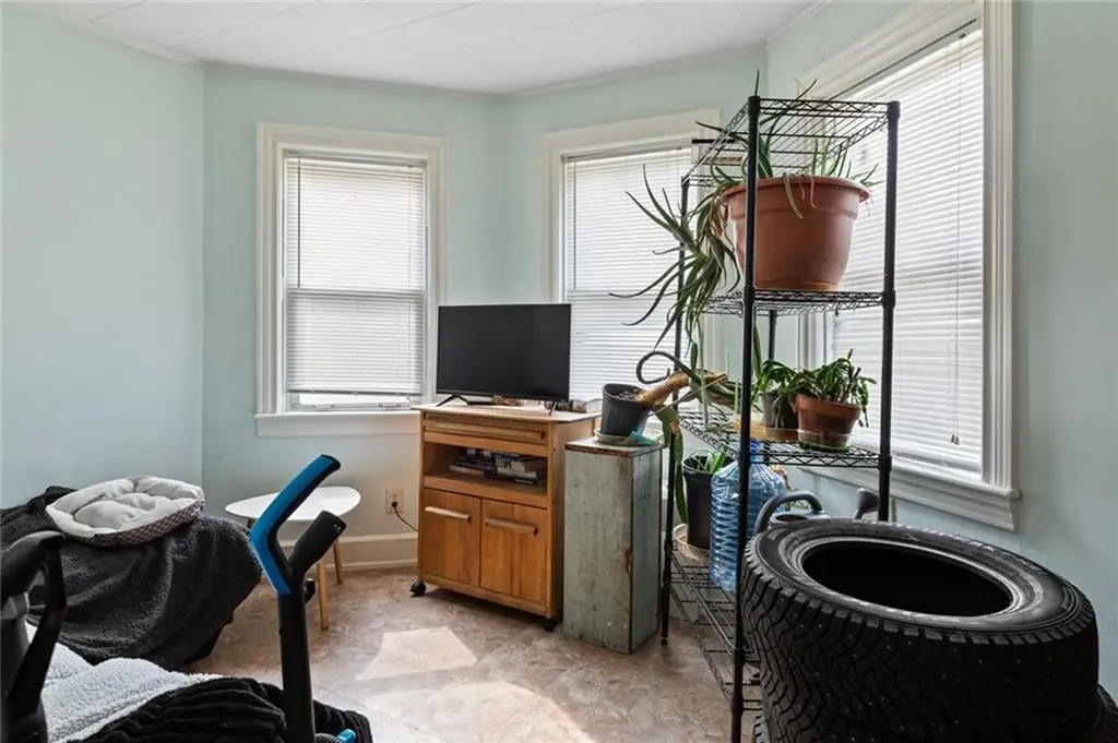 228 Farmington Avenue Cranston RI 02920