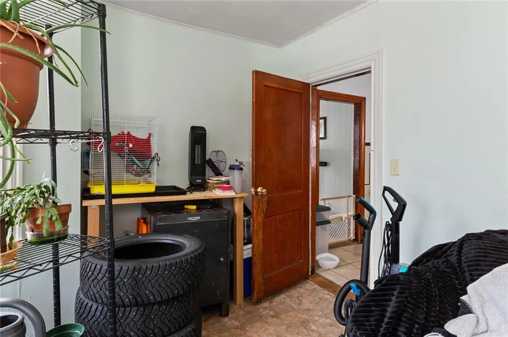 228 Farmington Avenue Cranston RI 02920