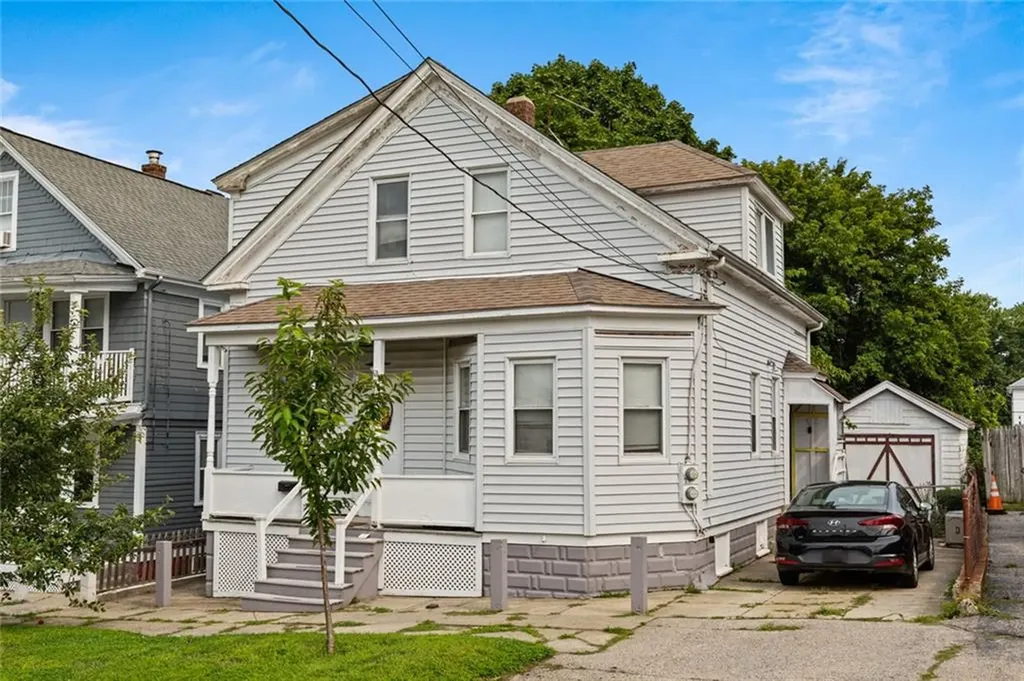 228 Farmington Avenue Cranston RI 02920