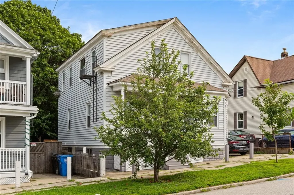 228 Farmington Avenue Cranston RI 02920