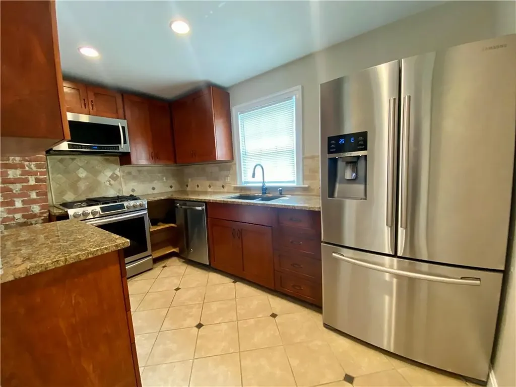 30 Gould Street Newport RI 02840