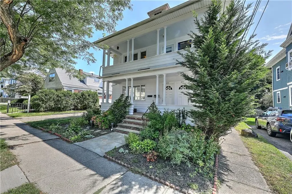 671 Hope Street Providence RI 02906
