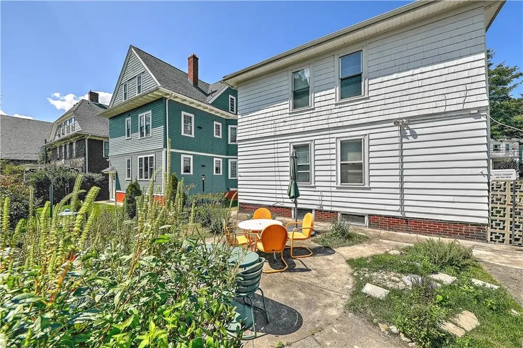 671 Hope Street Providence RI 02906