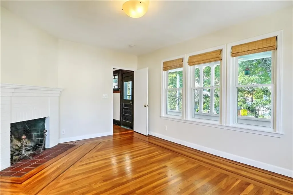 671 Hope Street Providence RI 02906