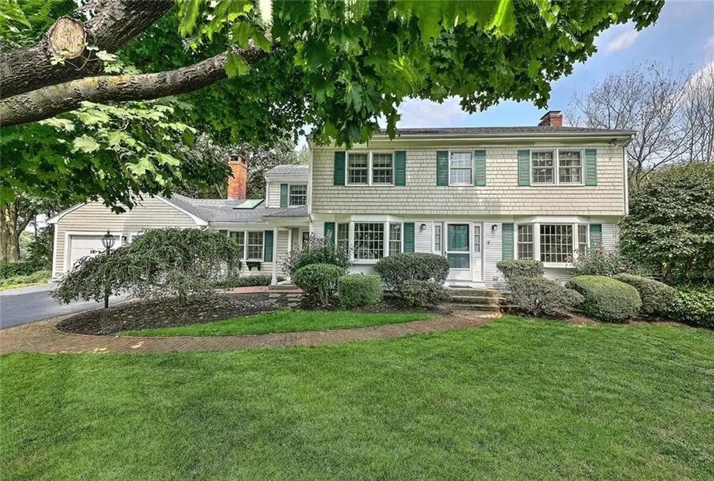 14 Broadview Drive Barrington RI 02806