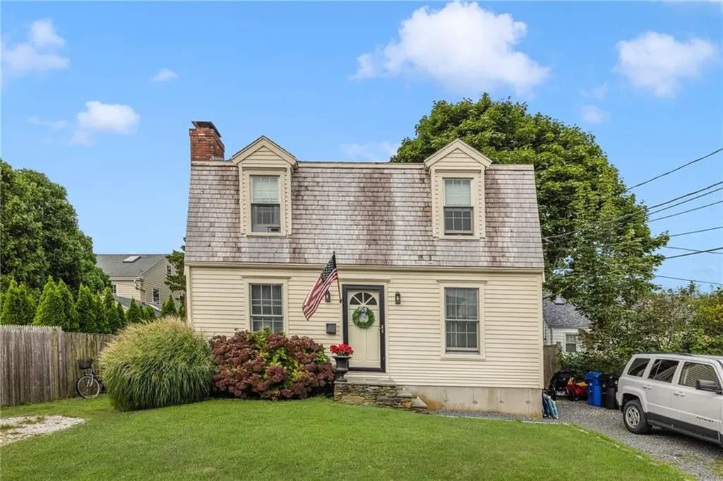 9 Horseman Terrace Newport RI 02840