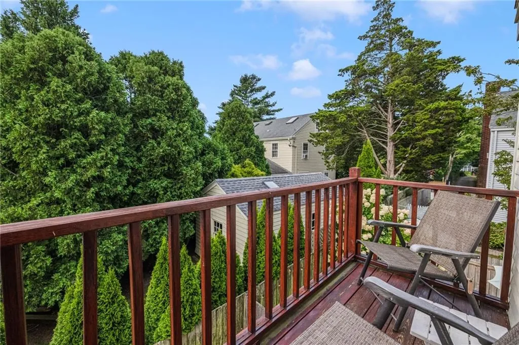 9 Horseman Terrace Newport RI 02840