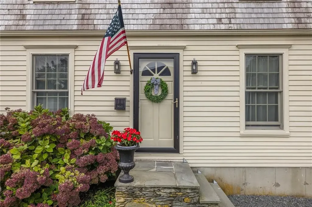 9 Horseman Terrace Newport RI 02840