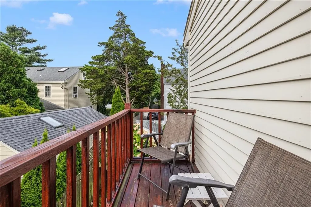 9 Horseman Terrace Newport RI 02840