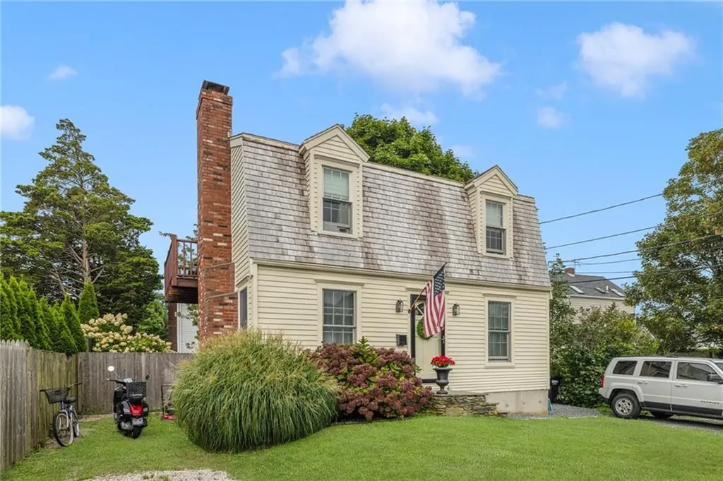 9 Horseman Terrace Newport RI 02840