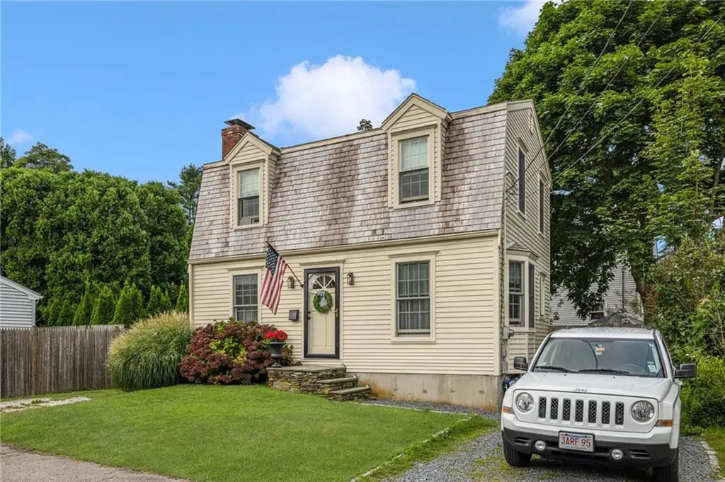 9 Horseman Terrace Newport RI 02840