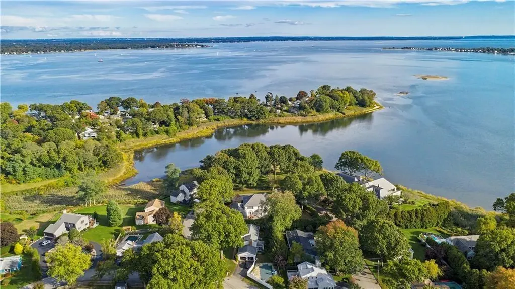 70 Cedar Bay Drive Warwick RI 02888