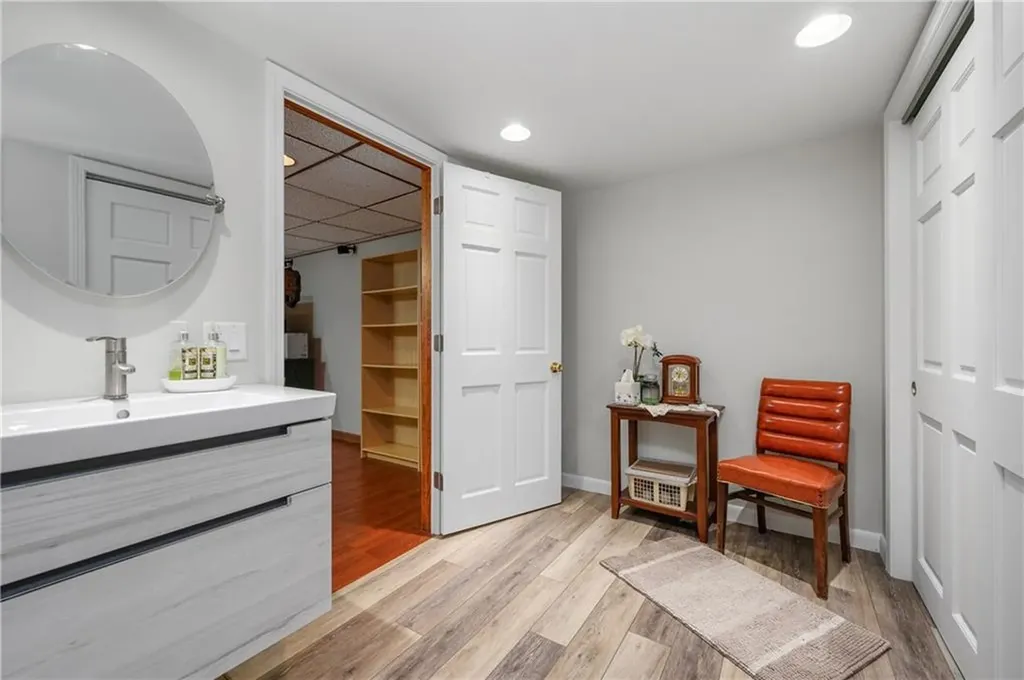 25 Sleepy Hollow Drive Cumberland RI 02864
