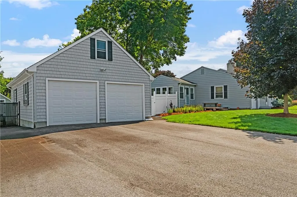 25 Sleepy Hollow Drive Cumberland RI 02864