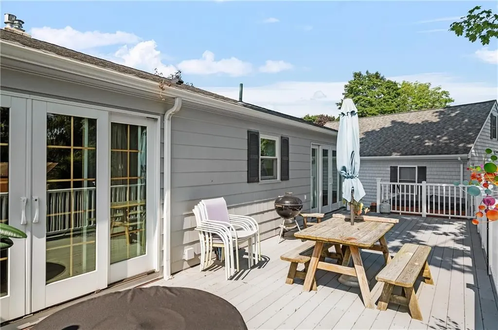 25 Sleepy Hollow Drive Cumberland RI 02864