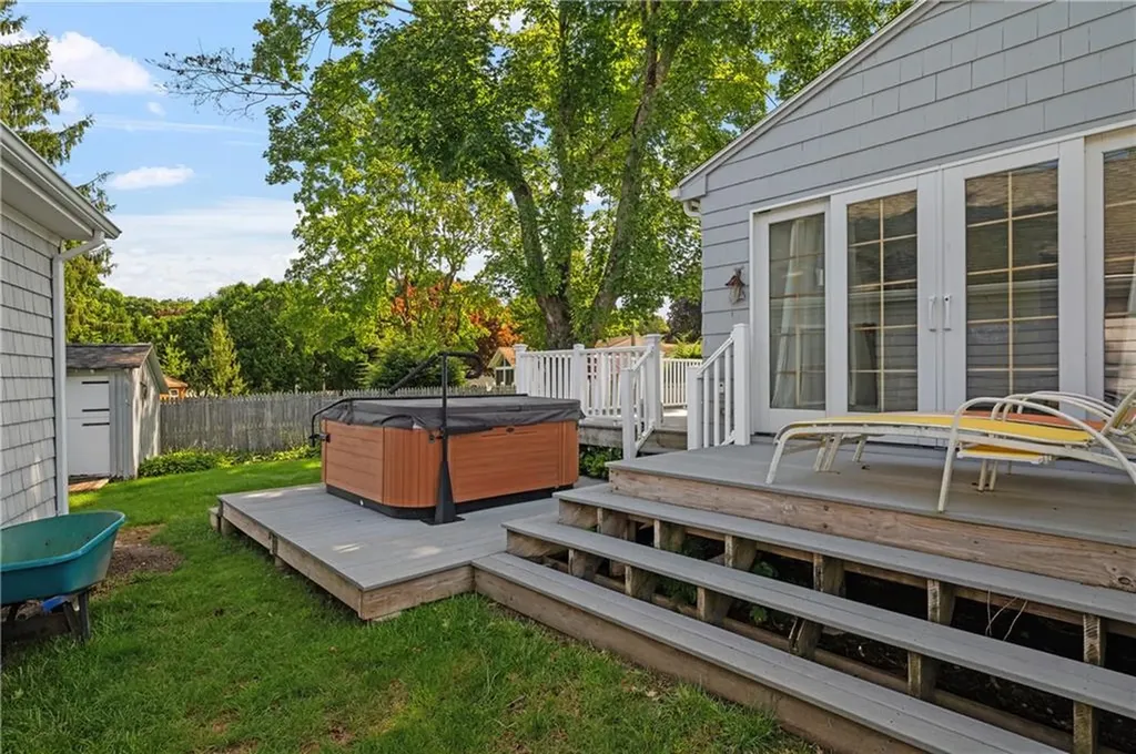 25 Sleepy Hollow Drive Cumberland RI 02864