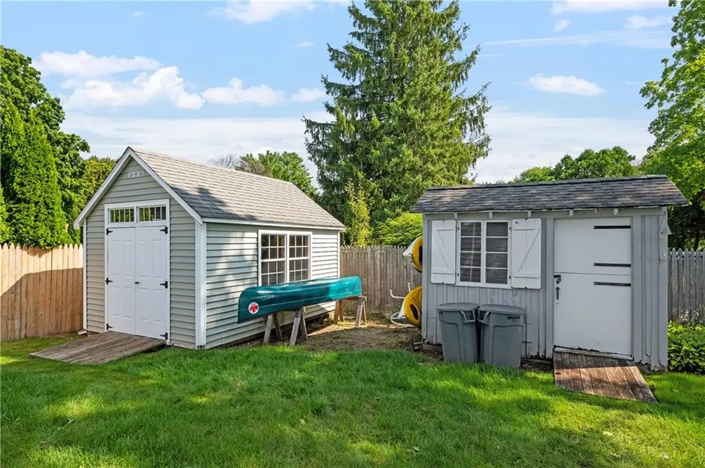25 Sleepy Hollow Drive Cumberland RI 02864