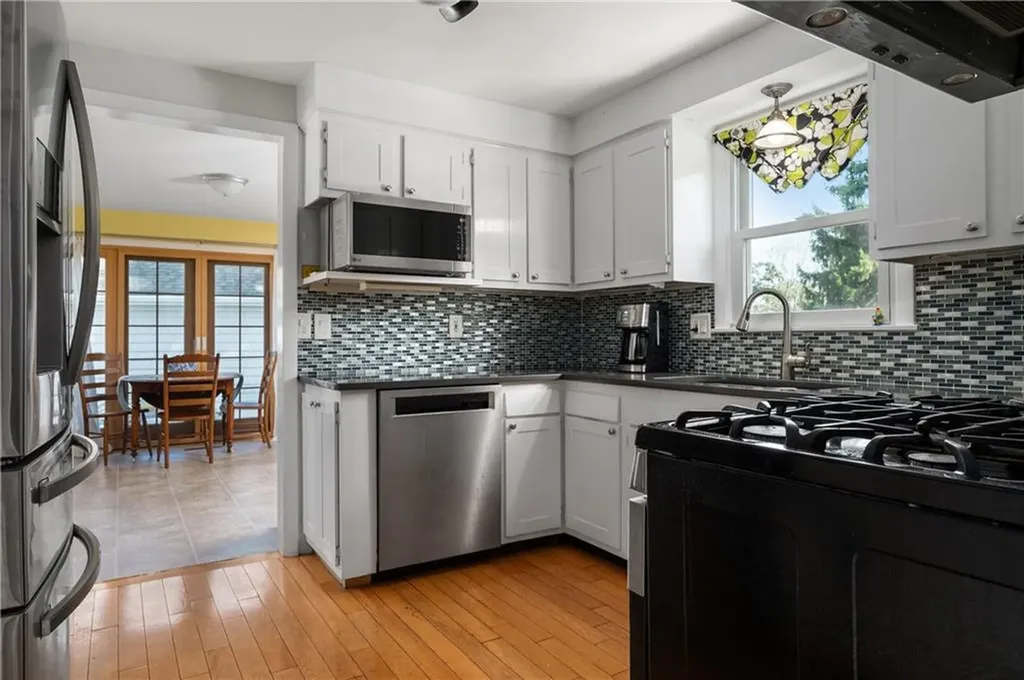 25 Sleepy Hollow Drive Cumberland RI 02864