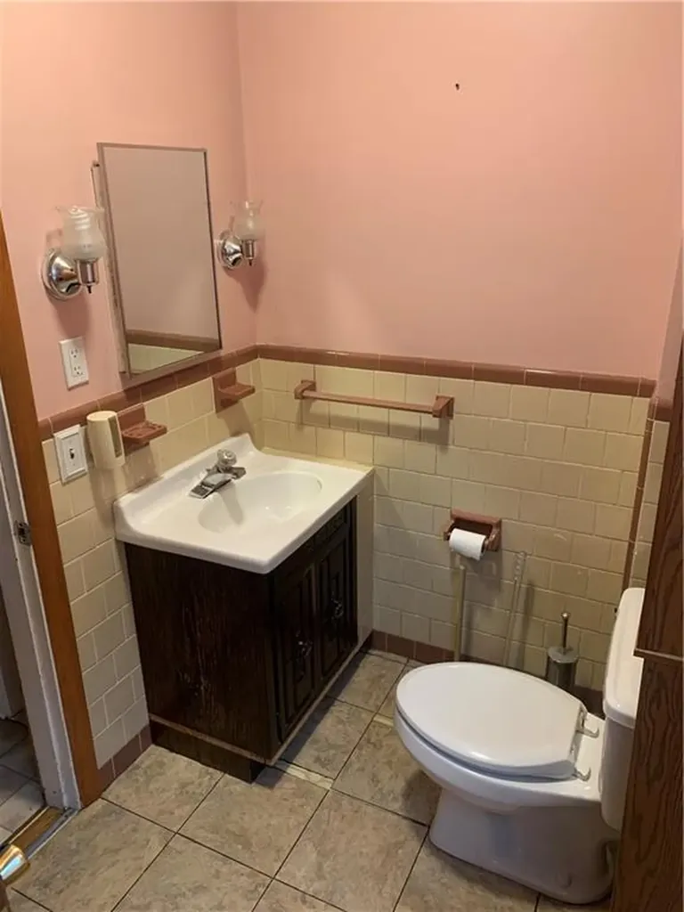 7 Lafayette Street West Warwick RI 02893