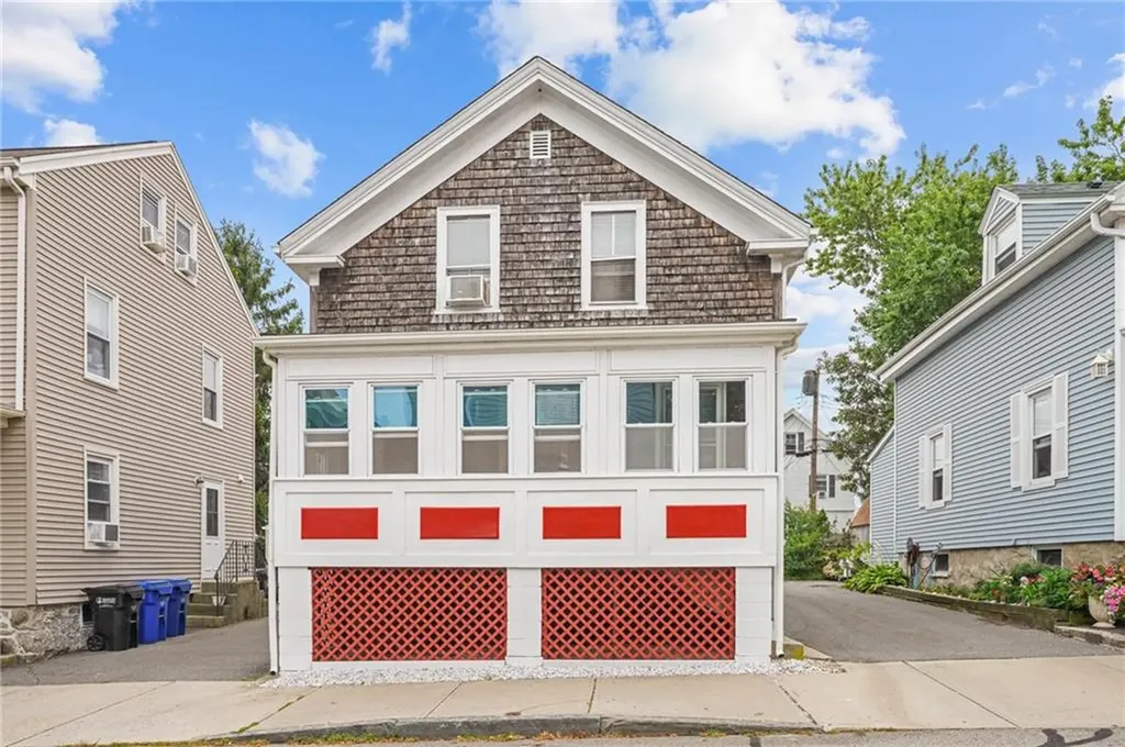 12 Hammond Street Newport RI 02840