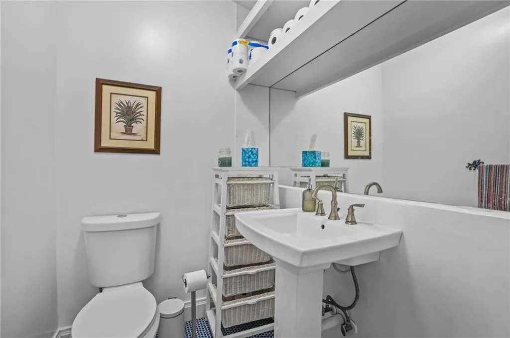 12 Hammond Street Newport RI 02840