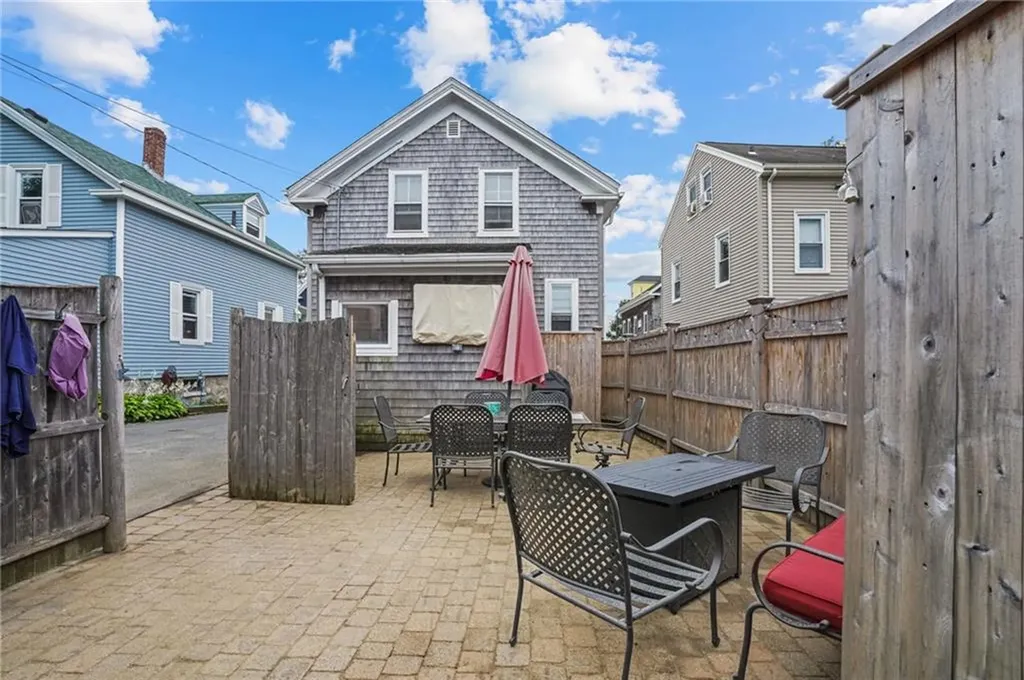 12 Hammond Street Newport RI 02840