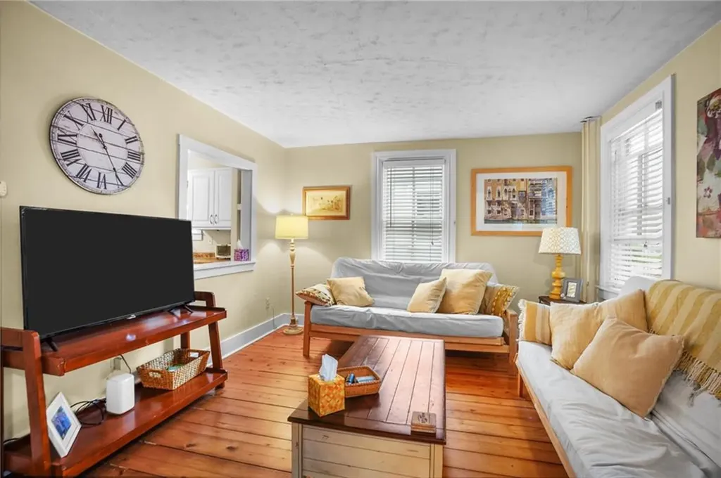 12 Hammond Street Newport RI 02840