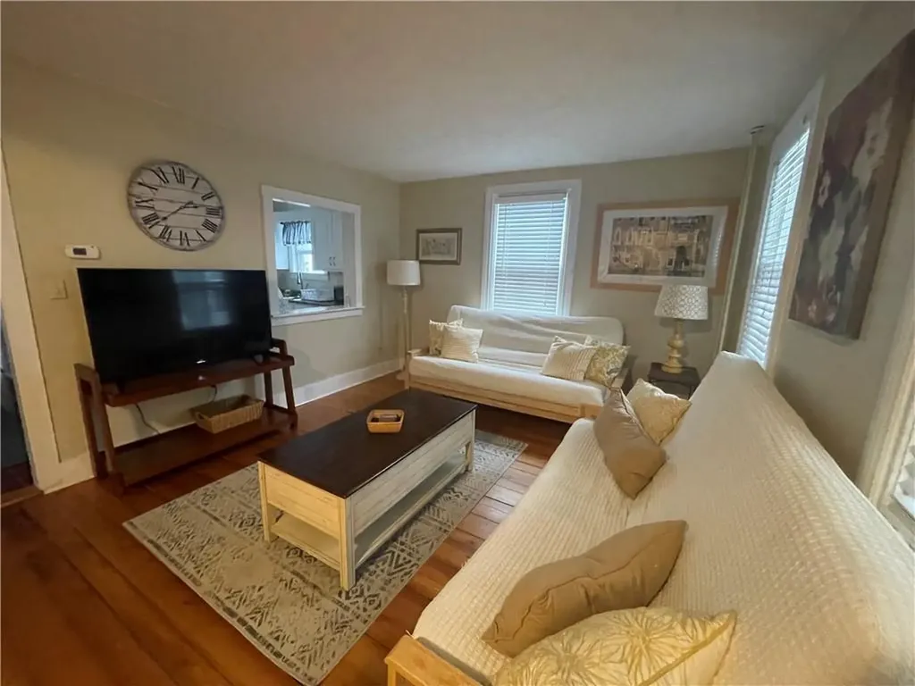 12 Hammond Street Newport RI 02840