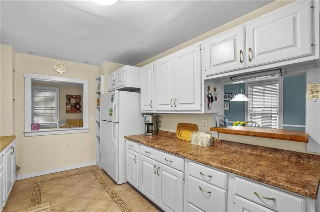 12 Hammond Street Newport RI 02840