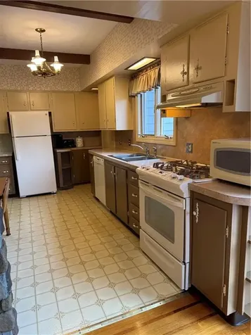 1830 Pawtucket Avenue East Providence RI 02914