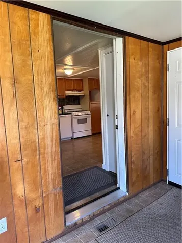 21 Lane A Lane Coventry RI 02816