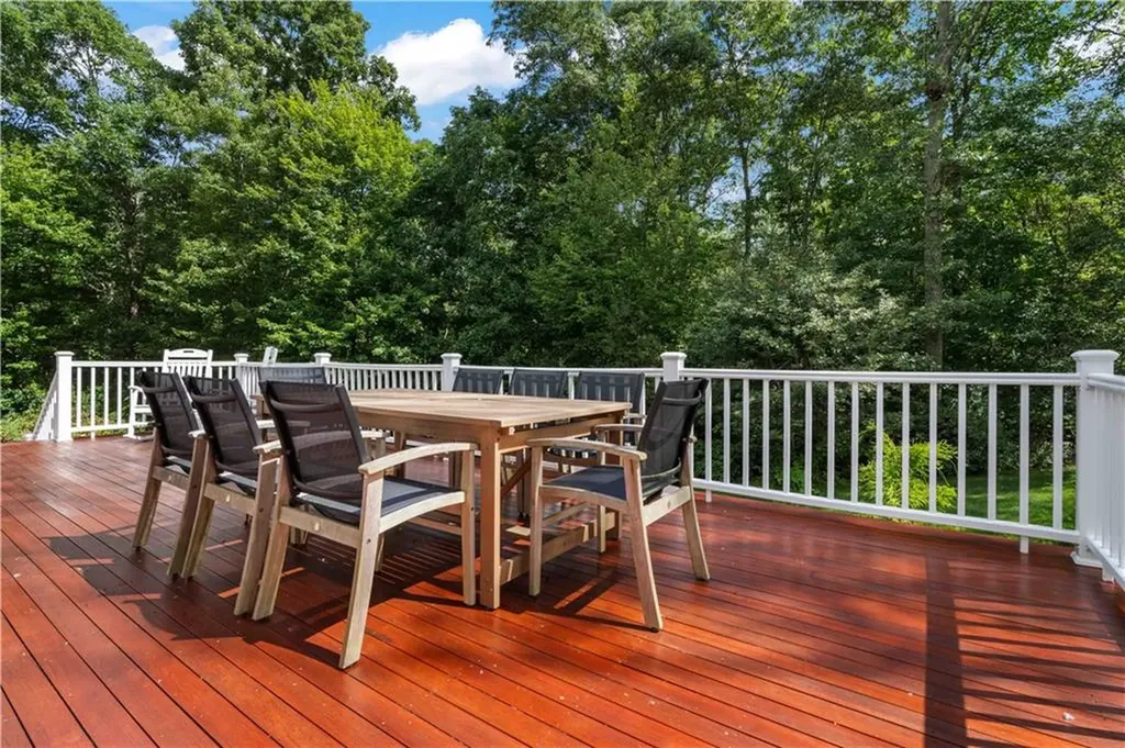 122 Mountain Laurel Lane Tiverton RI 02878