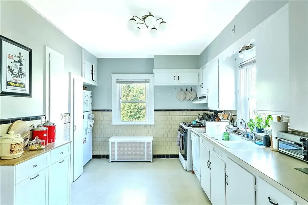 1004 Hope Street Providence RI 02906