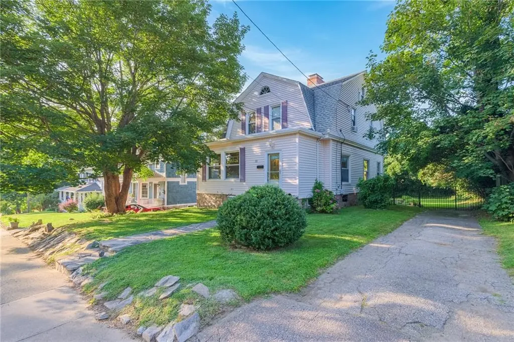 22 Park Avenue Westerly RI 02891