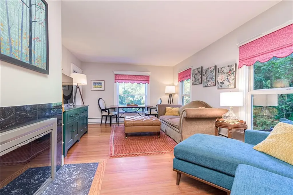 22 Park Avenue Westerly RI 02891