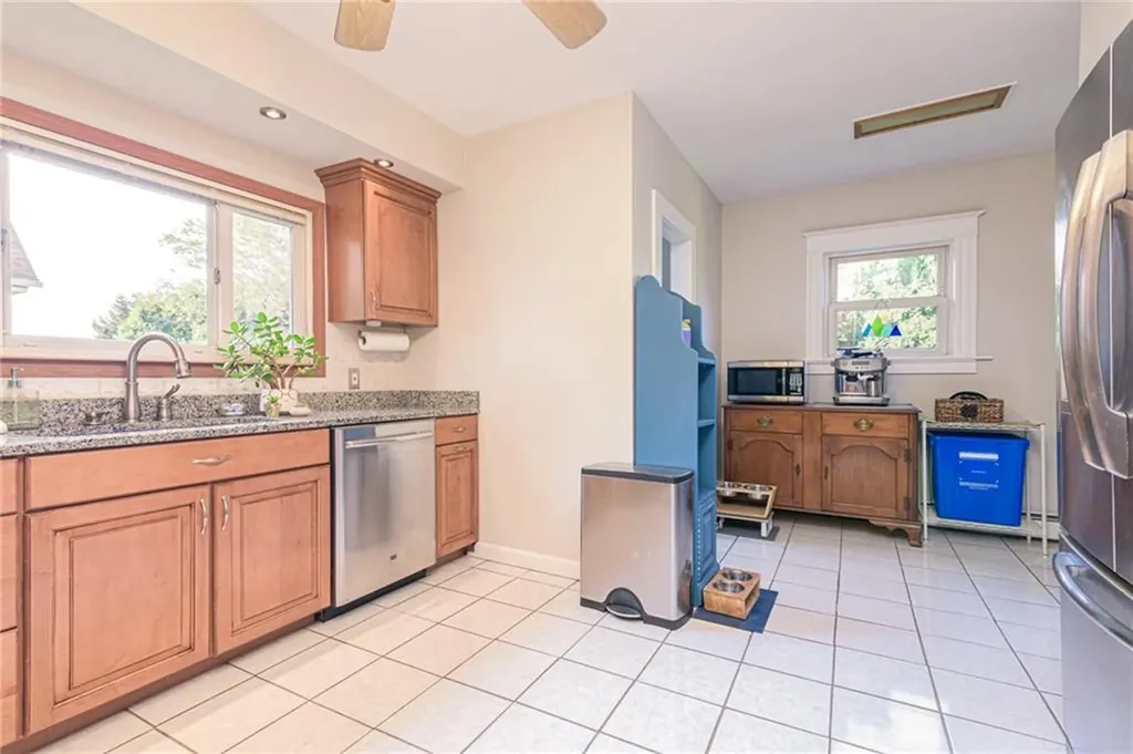 22 Park Avenue Westerly RI 02891