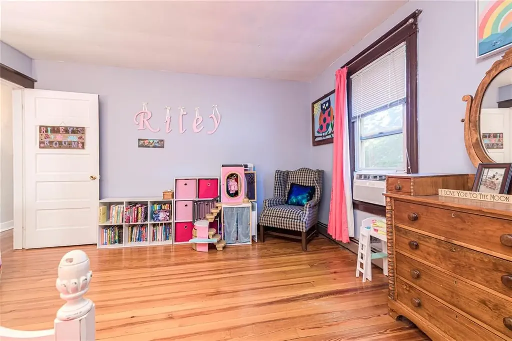 22 Park Avenue Westerly RI 02891