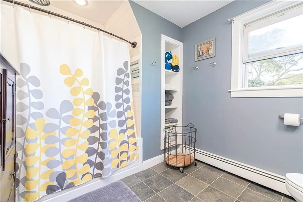 22 Park Avenue Westerly RI 02891