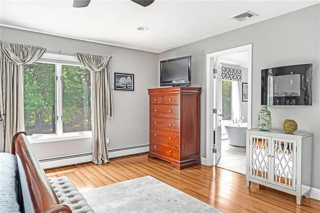 54 Kickemuit Avenue Bristol RI 02809