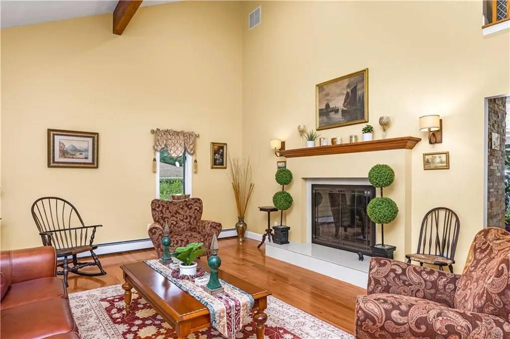 54 Kickemuit Avenue Bristol RI 02809