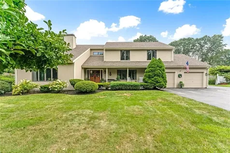 54 Kickemuit Avenue Bristol RI 02809