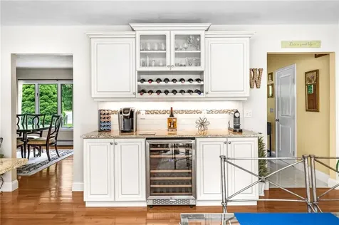 54 Kickemuit Avenue Bristol RI 02809