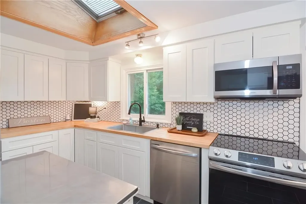 4 Valley View Drive Johnston RI 02919