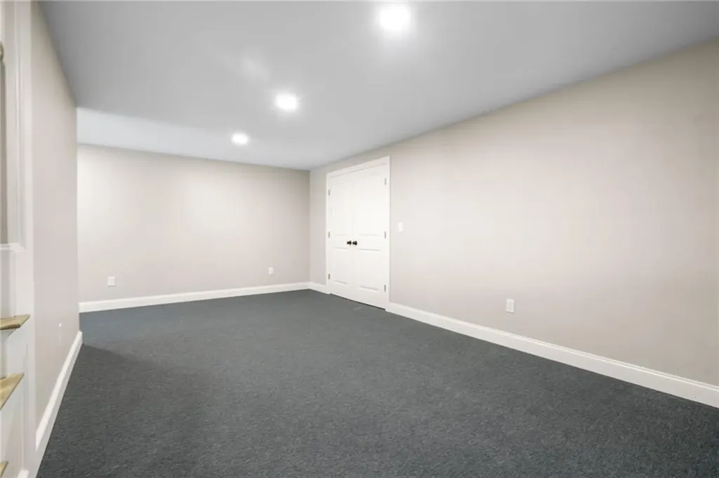 5 Vera Drive Smithfield RI 02917