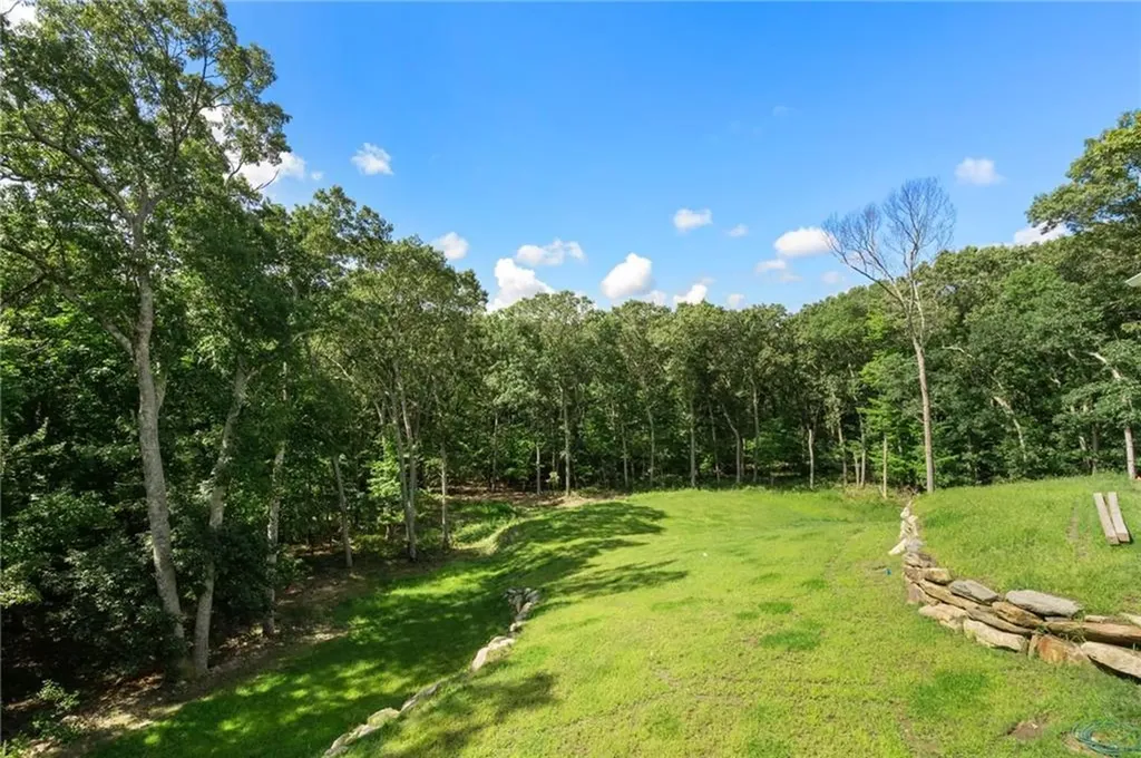 5 Vera Drive Smithfield RI 02917