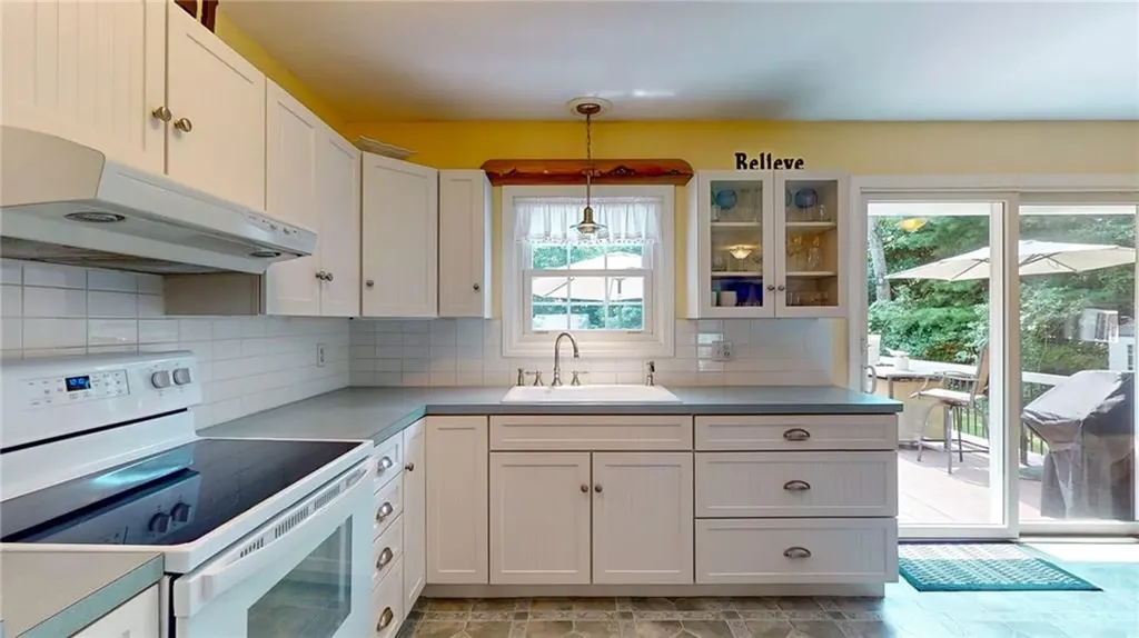 9 Branberry Drive Westerly RI 02891