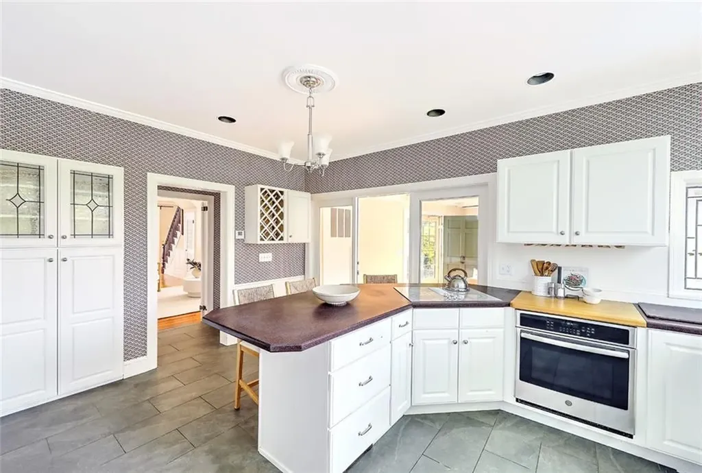80 New Meadow Road Barrington RI 02806