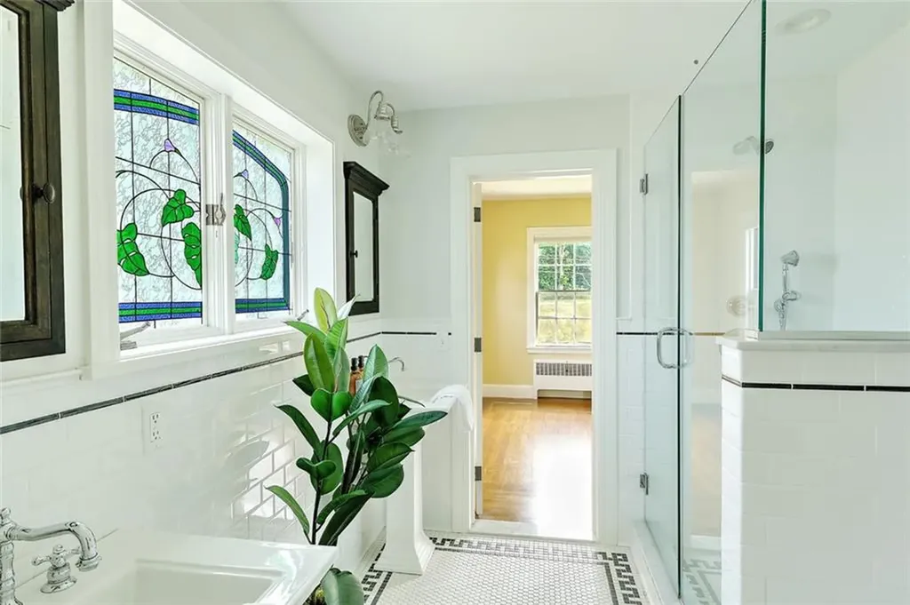 80 New Meadow Road Barrington RI 02806
