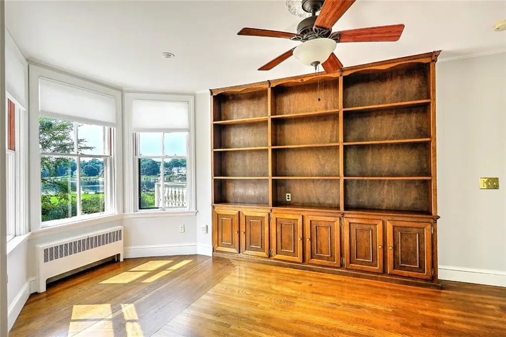 80 New Meadow Road Barrington RI 02806